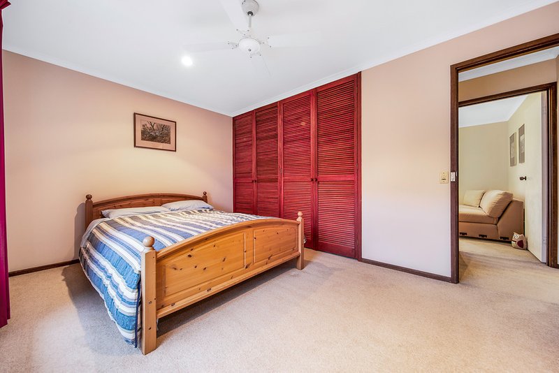 Photo - 19 Sampson Drive, Mount Waverley VIC 3149 - Image 10