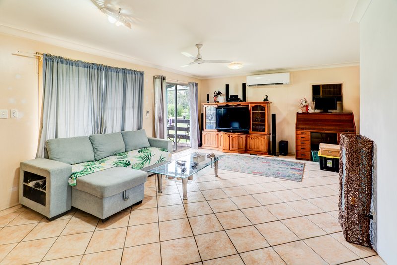 Photo - 19 Sandalwood Drive, Brightview QLD 4311 - Image 7