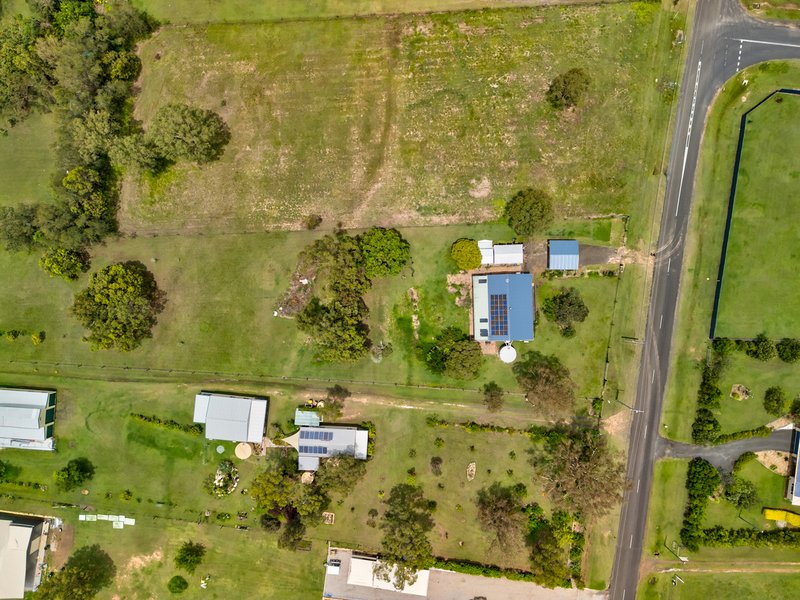 Photo - 19 Sandalwood Drive, Brightview QLD 4311 - Image 21