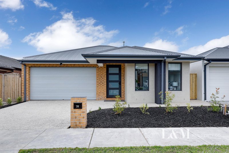 19 Sandon Crescent, Donnybrook VIC 3064