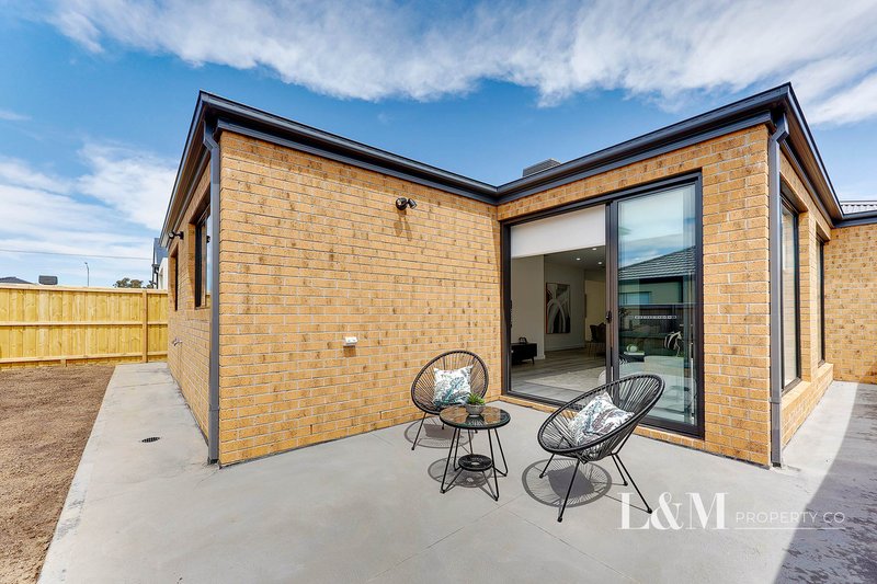 Photo - 19 Sandon Crescent, Donnybrook VIC 3064 - Image 18