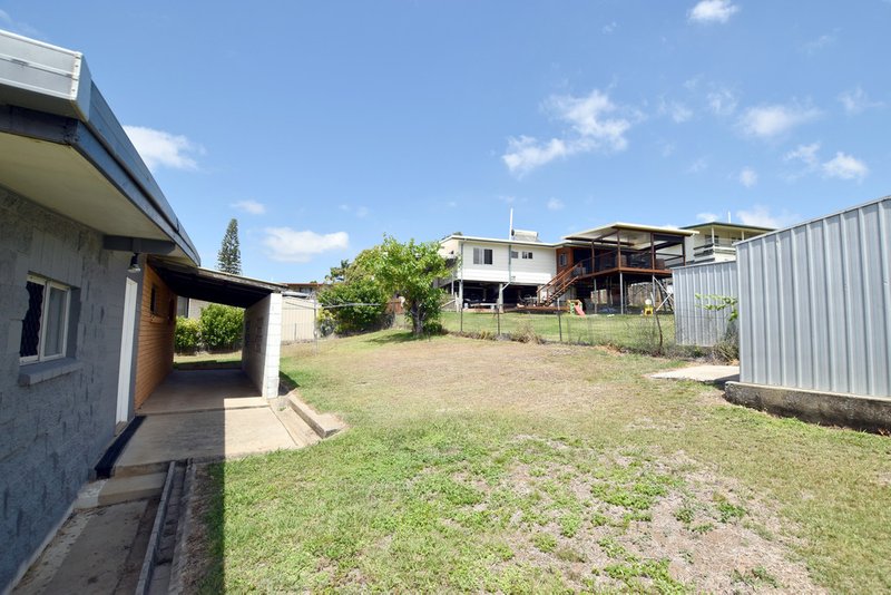 Photo - 19 Sandpiper Avenue, New Auckland QLD 4680 - Image 11