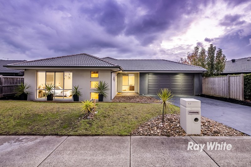 Photo - 19 Sandstone Drive, Botanic Ridge VIC 3977 - Image 2