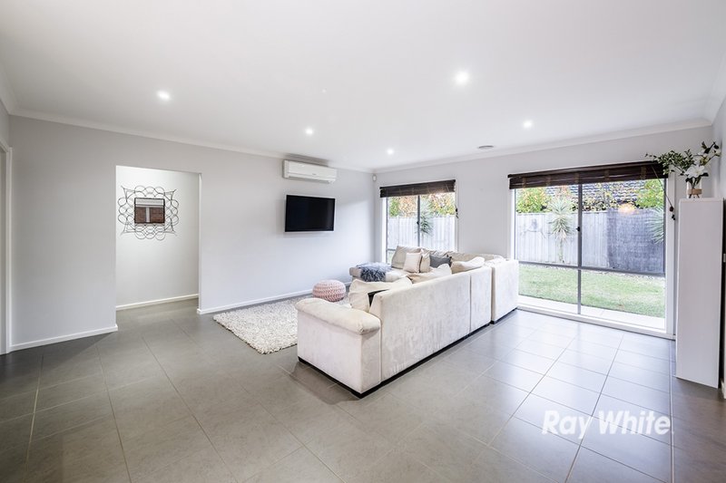 Photo - 19 Sandstone Drive, Botanic Ridge VIC 3977 - Image 10