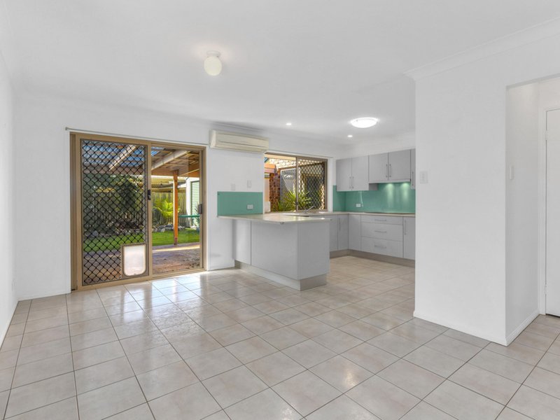 Photo - 19 Sanicle Street, Bald Hills QLD 4036 - Image 6