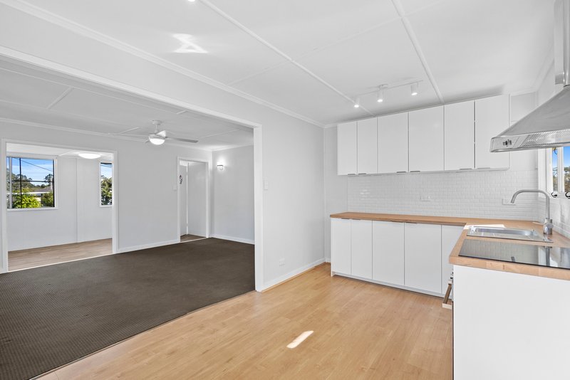 Photo - 19 Saxon Street, Acacia Ridge QLD 4110 - Image 6