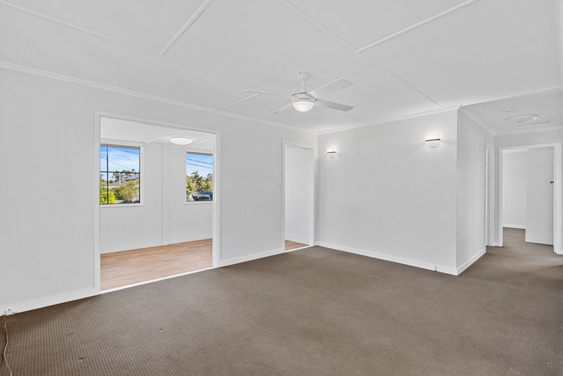 Photo - 19 Saxon Street, Acacia Ridge QLD 4110 - Image 7