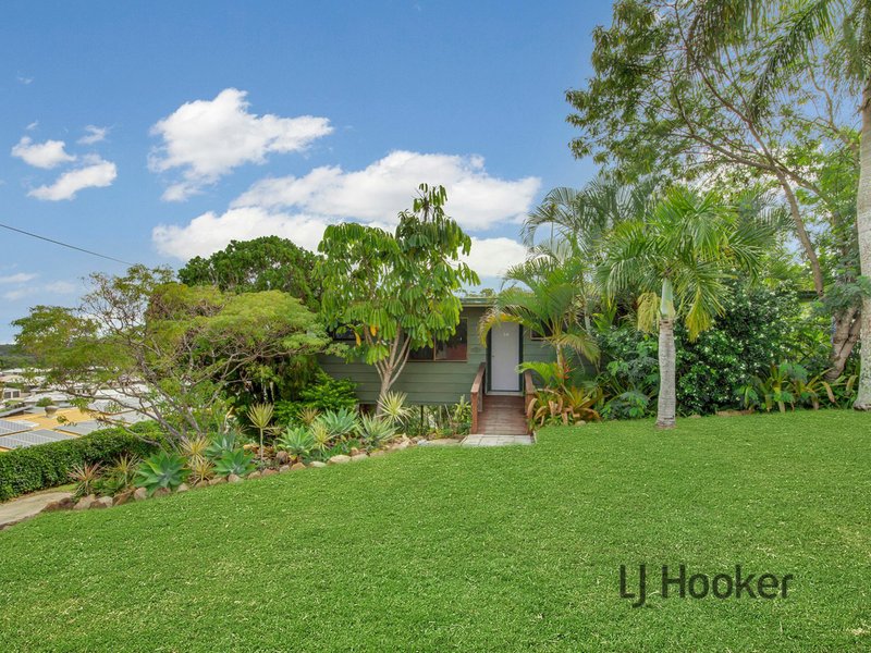 Photo - 19 Sayre Crescent, Boyne Island QLD 4680 - Image 2