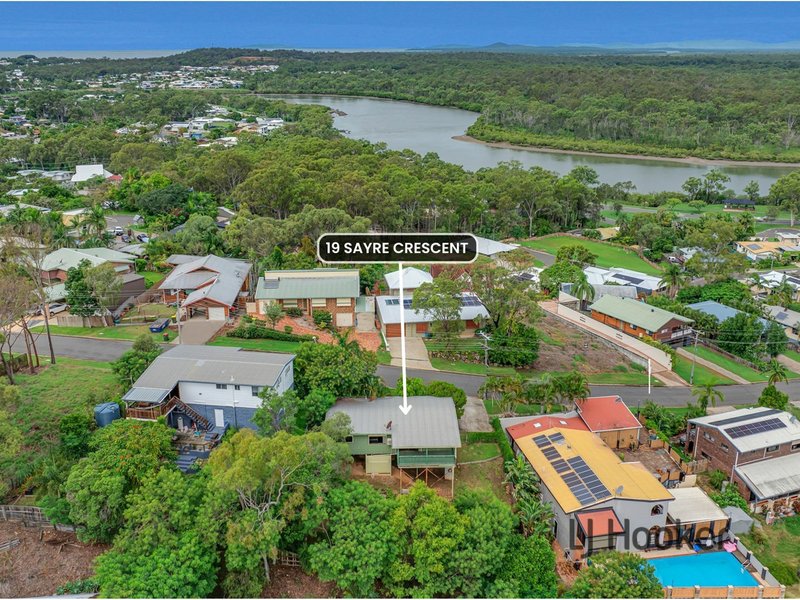 Photo - 19 Sayre Crescent, Boyne Island QLD 4680 - Image 18