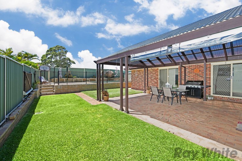 Photo - 19 Scenic Circle, Budgewoi NSW 2262 - Image 4