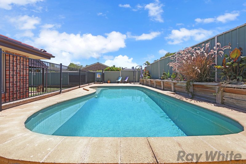 Photo - 19 Scenic Circle, Budgewoi NSW 2262 - Image 13