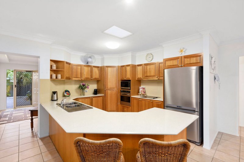 Photo - 19 Sea Eagle Drive, Burleigh Waters QLD 4220 - Image 6