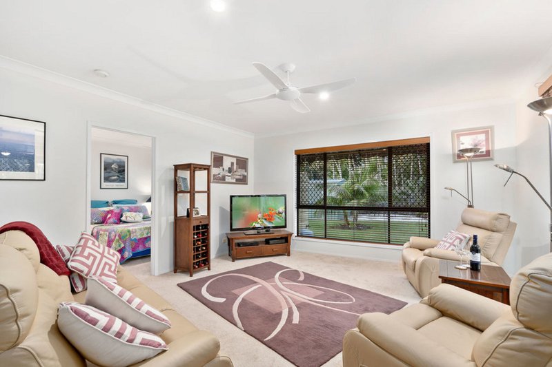 Photo - 19 Sea Eagle Drive, Burleigh Waters QLD 4220 - Image 11