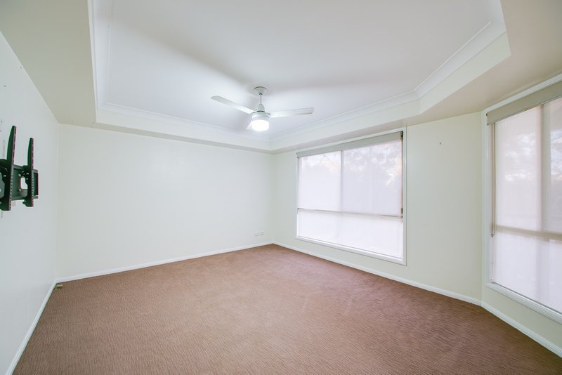 Photo - 19 Sealy Street, Silkstone QLD 4304 - Image 5