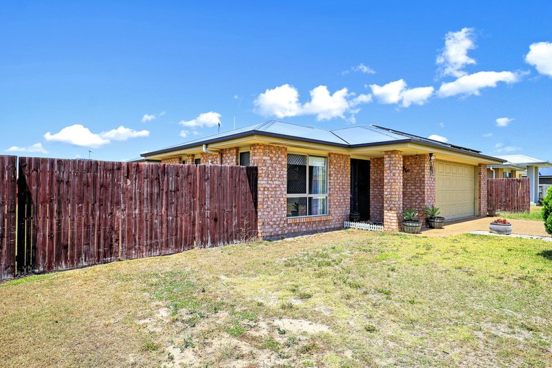 Photo - 19 Searle Street, Thabeban QLD 4670 - Image 5