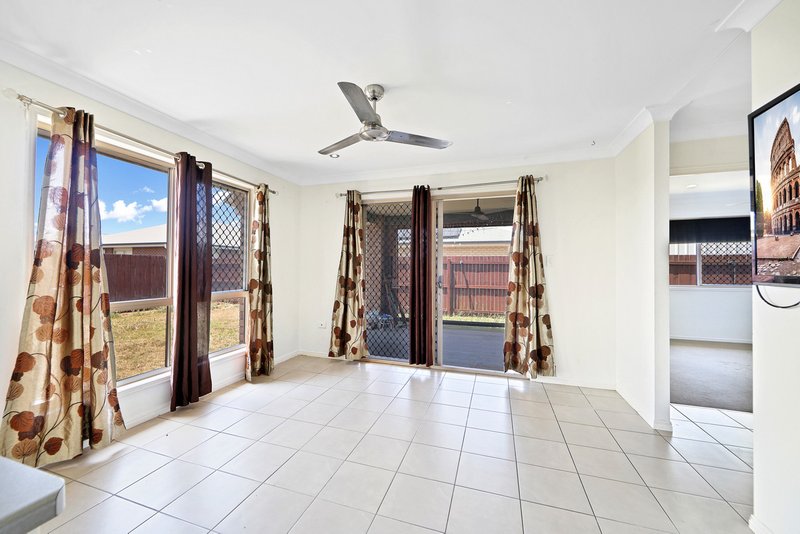 Photo - 19 Searle Street, Thabeban QLD 4670 - Image 8