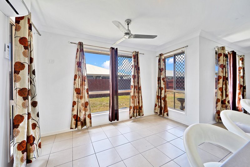 Photo - 19 Searle Street, Thabeban QLD 4670 - Image 10