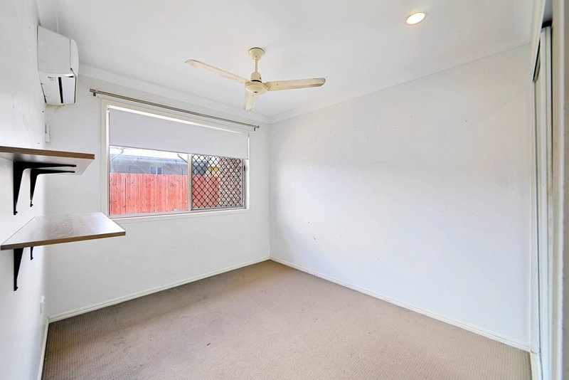 Photo - 19 Searle Street, Thabeban QLD 4670 - Image 16