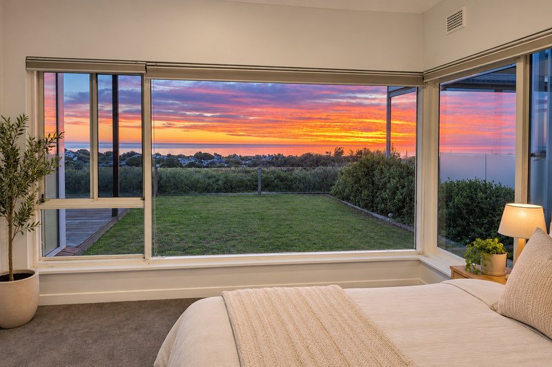 Photo - 19 Seaview Road, West Beach SA 5024 - Image 12