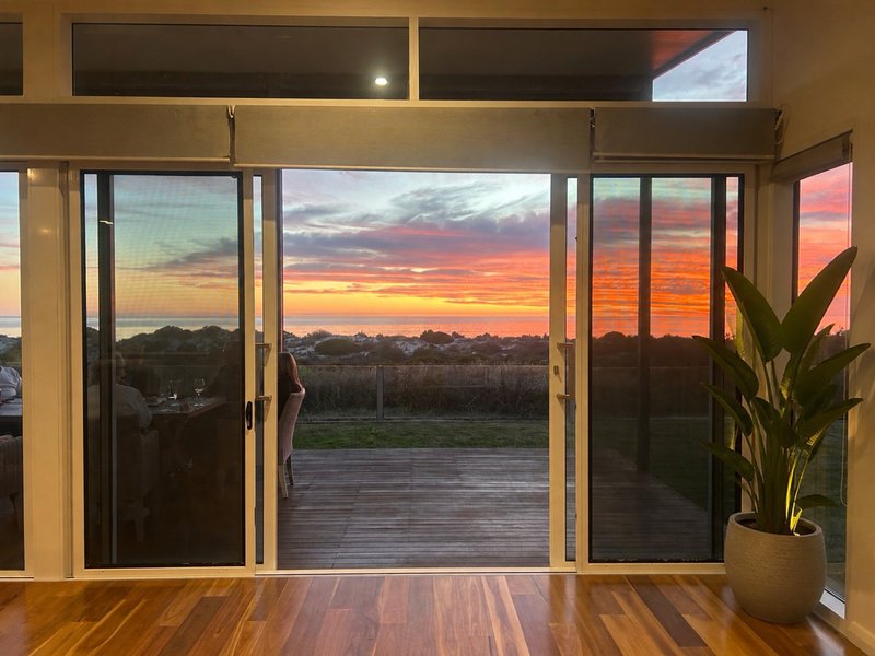 Photo - 19 Seaview Road, West Beach SA 5024 - Image 14