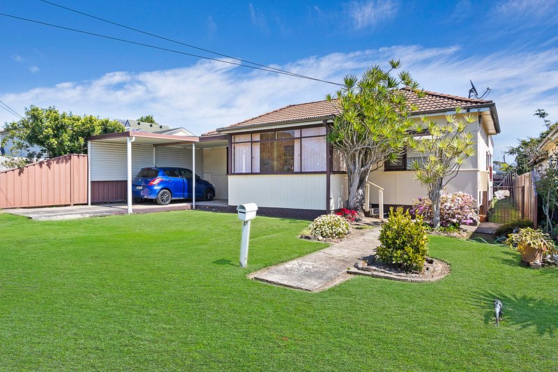 Photo - 19 Seaview Street, Cronulla NSW 2230 - Image 2