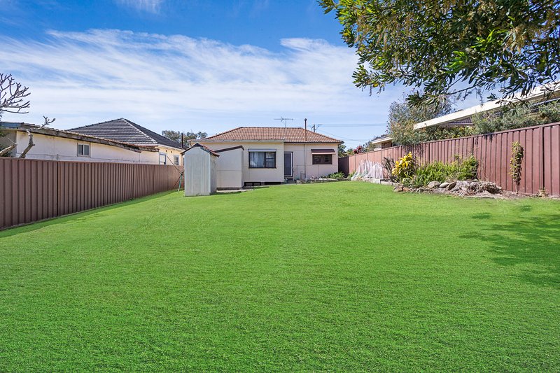 Photo - 19 Seaview Street, Cronulla NSW 2230 - Image 4