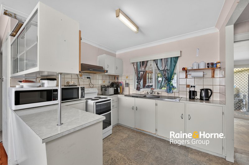 Photo - 19 Second Avenue, Toukley NSW 2263 - Image 4