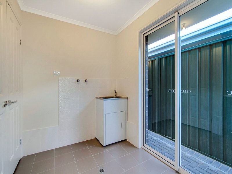 Photo - 19 Selway Terrace, O'Sullivan Beach SA 5166 - Image 16