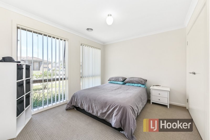 Photo - 19 Shakespeare Court, Drouin VIC 3818 - Image 8