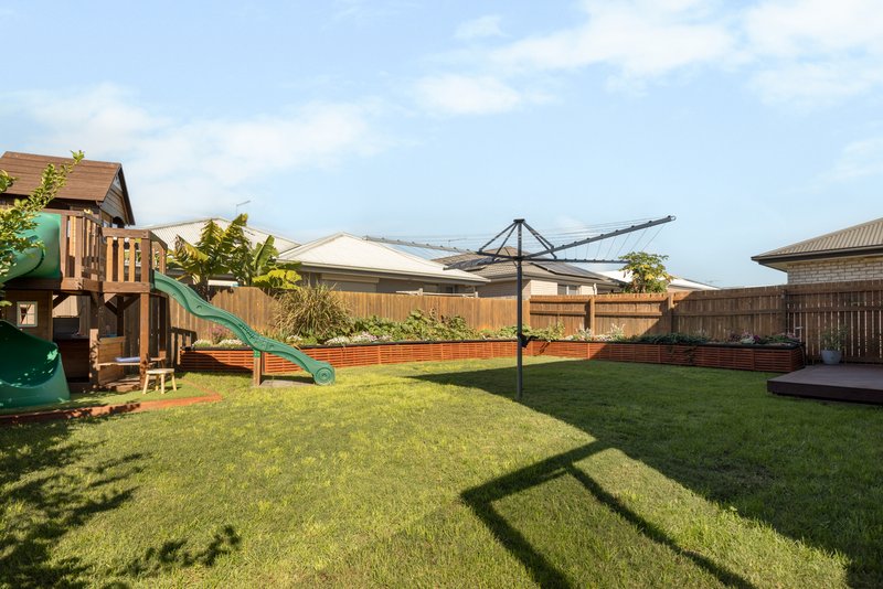 Photo - 19 Shale Avenue, Logan Reserve QLD 4133 - Image 9