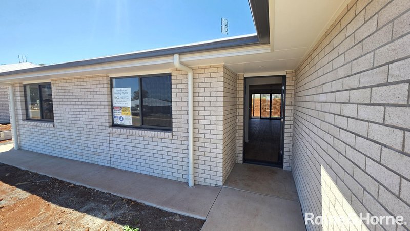 Photo - 19 Sharon Crescent, Kingaroy QLD 4610 - Image 11