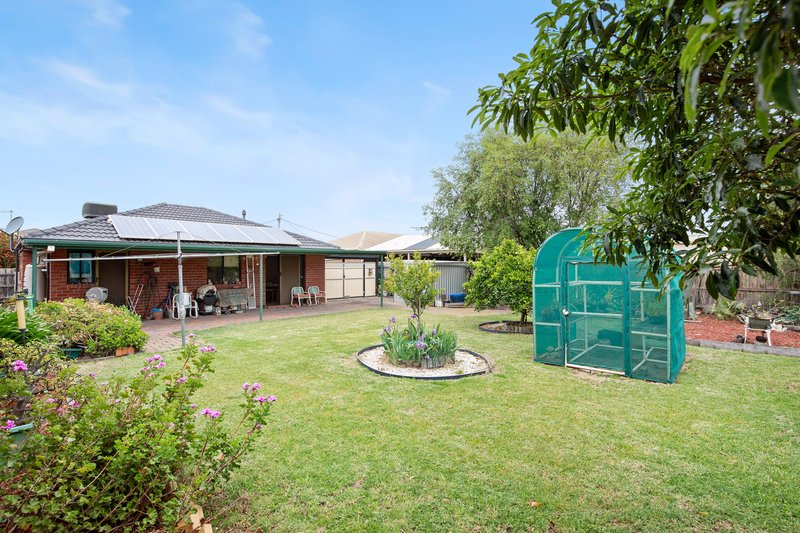 Photo - 19 Shearwater Court, Hoppers Crossing VIC 3029 - Image 10