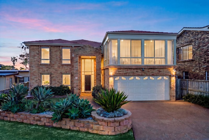 Photo - 19 Shell Cove Road, Barrack Point NSW 2528 - Image 2
