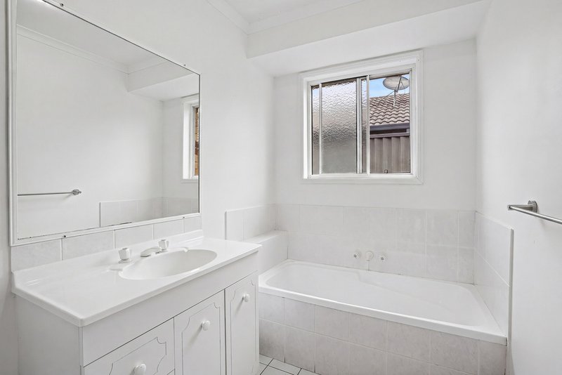Photo - 19 Shenton Way, Nerang QLD 4211 - Image 12
