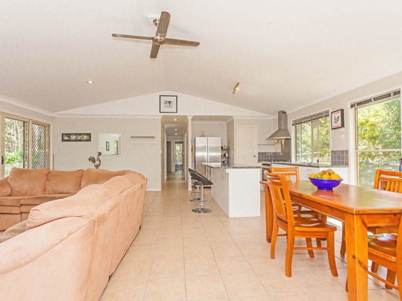 Photo - 19 Short Street, Boronia Heights QLD 4124 - Image 2