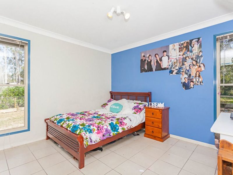 Photo - 19 Short Street, Boronia Heights QLD 4124 - Image 10