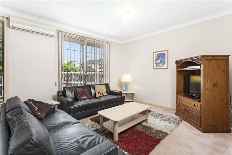 Photo - 1/9 Short Street, Glen Waverley VIC 3150 - Image 4