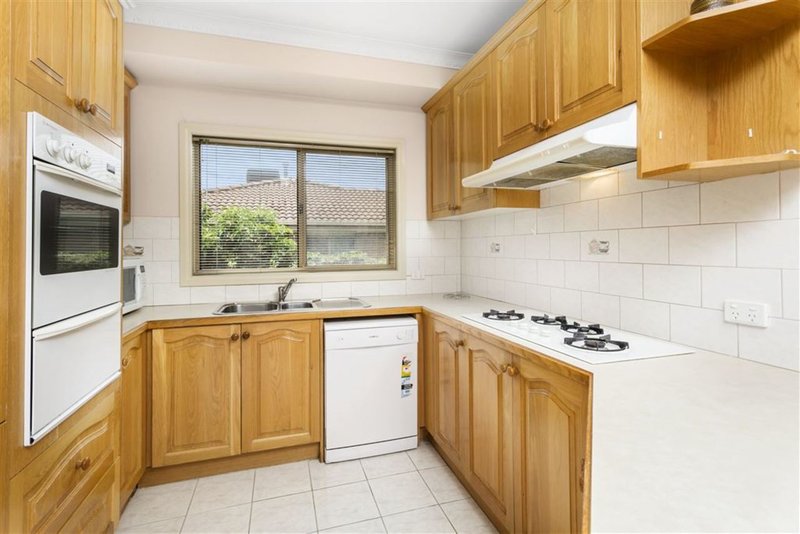 Photo - 1/9 Short Street, Glen Waverley VIC 3150 - Image 6