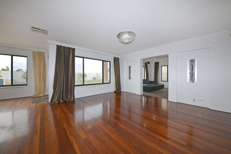 Photo - 19 Sierra Key, Mindarie WA 6030 - Image 5