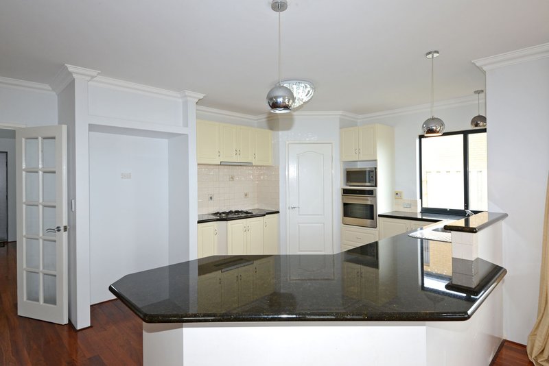 Photo - 19 Sierra Key, Mindarie WA 6030 - Image 7