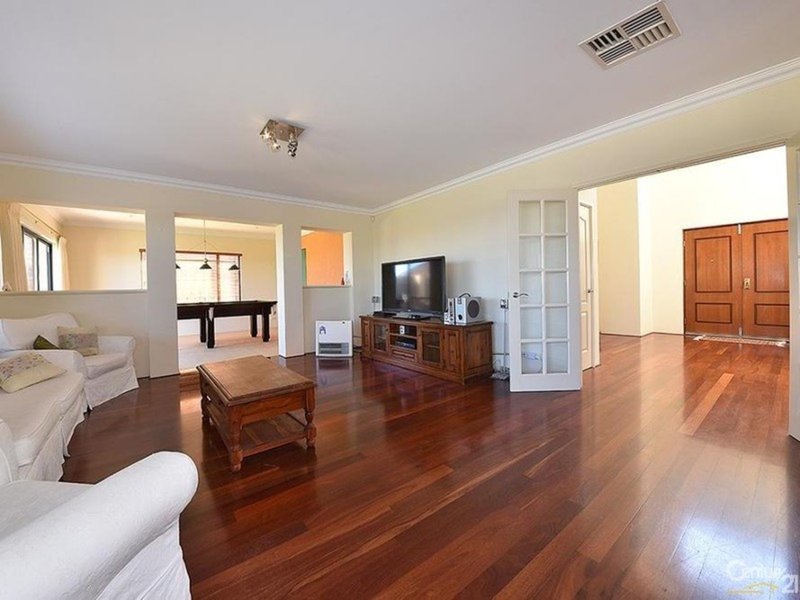 Photo - 19 Sierra Key, Mindarie WA 6030 - Image 4