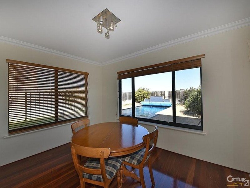 Photo - 19 Sierra Key, Mindarie WA 6030 - Image 9