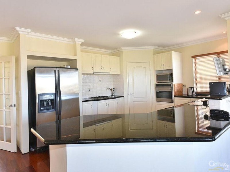 Photo - 19 Sierra Key, Mindarie WA 6030 - Image 10