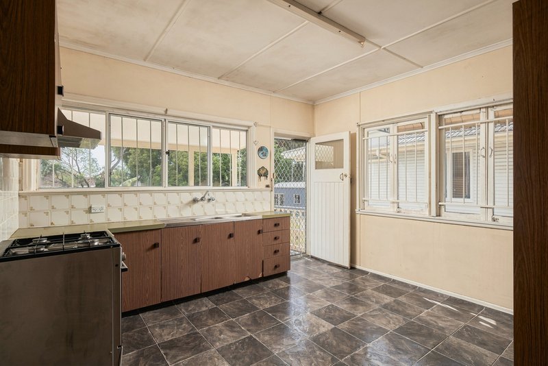 Photo - 19 Simla Avenue, Geebung QLD 4034 - Image 5