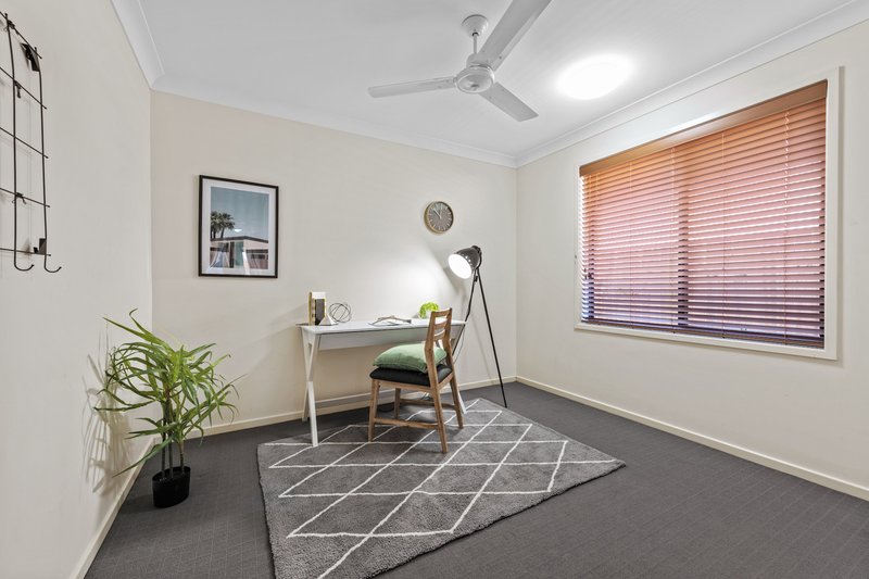 Photo - 19 Sirocco Street, Griffin QLD 4503 - Image 6