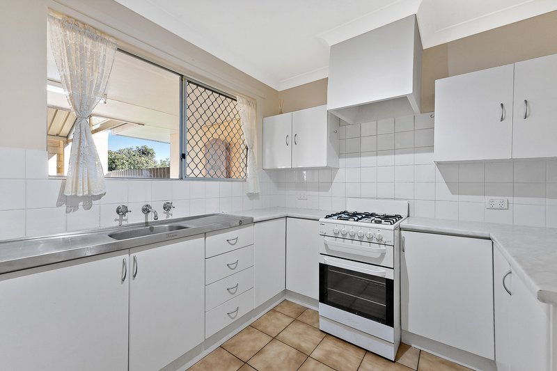 Photo - 19 Skiddaw Place, Balga WA 6061 - Image 3