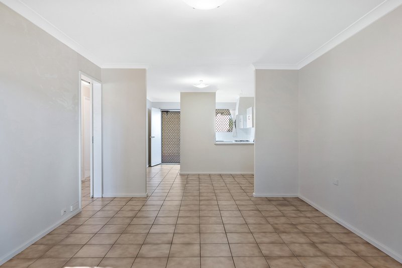 Photo - 19 Skiddaw Place, Balga WA 6061 - Image 7