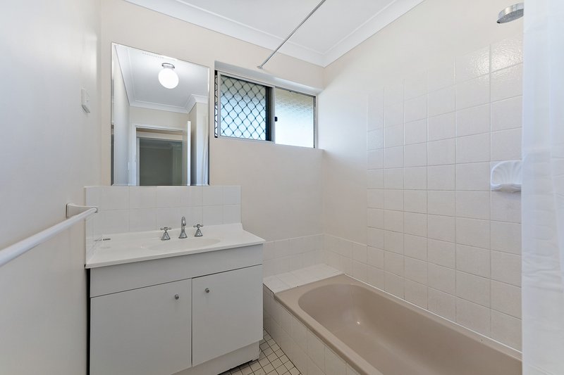 Photo - 19 Skiddaw Place, Balga WA 6061 - Image 14