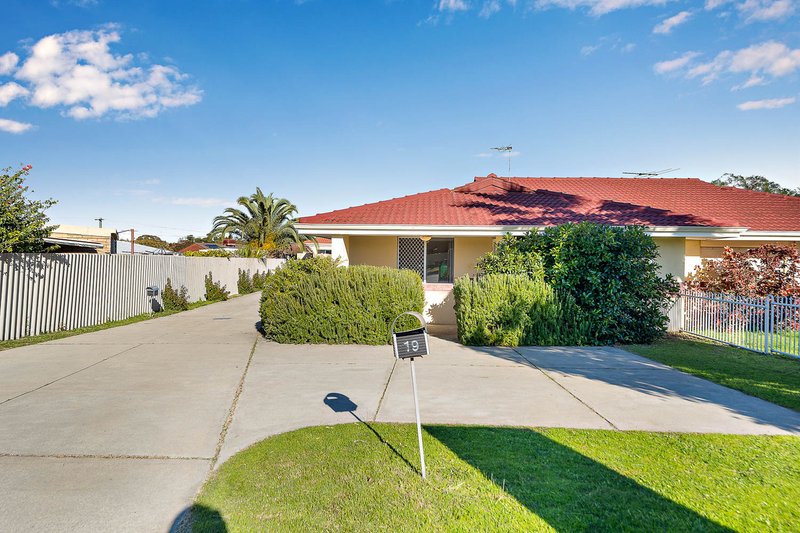 Photo - 19 Skiddaw Place, Balga WA 6061 - Image 25