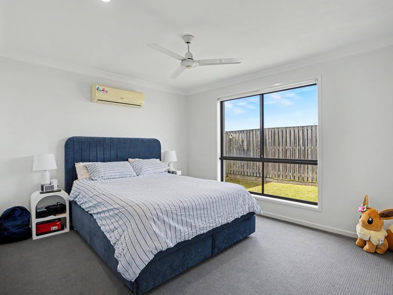 Photo - 19 Sky Crescent, Pimpama QLD 4209 - Image 7